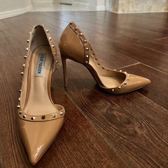 Gold & Tan Steve Madden Heels - Picture 2 of 6